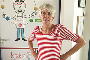 Bild: Jutta freut sich über Kaffeesatz